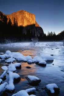 USA, California, Yosemite National Park, View of El Capitan ... von Danita Delimont