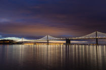 The Bay Bridge reflects at dawn in San Francisco, California, USA von Danita Delimont