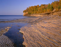 USA, Michigan, Pictured Rocks National Lakeshore, Evening li... von Danita Delimont