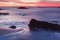 Dawn over the Atlantic Ocean in Rye, New Hampshire von Danita Delimont