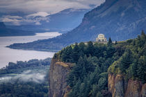 Early morning view of Vista House at Crown Point in the Colu... by Danita Delimont