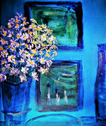 Weiße Blumen in blauem Zimmer by Andrea Lorenz