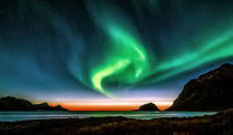 Northern lights at sunset by Stein Liland