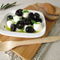 Img-9062-mozzarellabaelchen-oliven-olivenoel