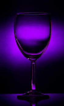 Wine glass number 7 von Tim Seward