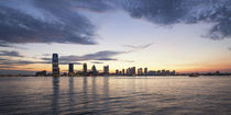 Battery Park, Skyline New Jersey, New York City, USA  von travelstock44