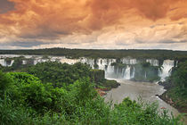 Iguazu Wasserfall, Argentinien, Brasilien  by travelstock44