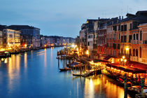 Blue hour in Venice. Italy von Tania Lerro