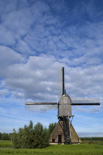 Noordeveldse mill near Dussen by John Stuij