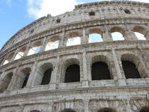 Ausschnitt des Colosseums in Rom von yvi-mueller