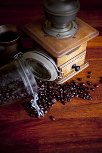 Coffee grinder by studioflara