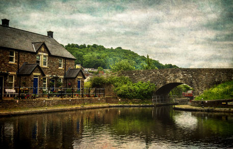 The-canal-basin-at-brecon-2