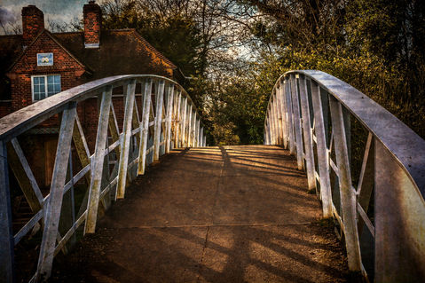 The-footbridge-at-little-wittenham