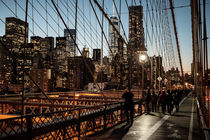 Brooklyn Bridge Walk At Blue Hour von Andreas Sachs