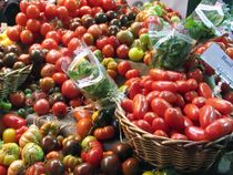 Marktfrisch - Tomatenvariationen von Angelika Keller