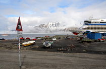 Spitzbergen Longyearbyen Hafen von Iris Heuer