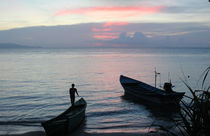 Sunset, fishermen von Tricia Rabanal