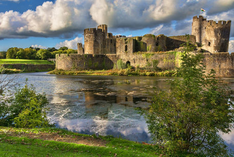 Caerphilly-castle-evening-reflections