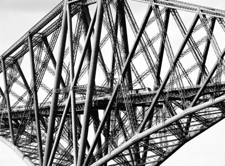 Scotland-lothian-forth-bridge-02-16