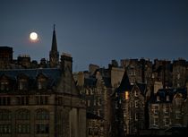 Nocturne. Edinburgh Old Town by David Lyons