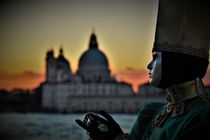 Carnevale di Venezia 2018 - Sonnenuntergang vor Santa Maria della Salute by wandernd-photography
