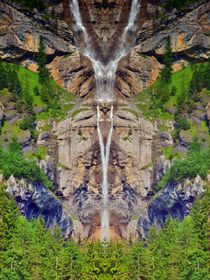 Wasserfall in den Alpen von kattobello