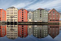 Kontorhäuser in Trondheim von Iris Heuer