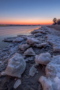 Eisschollen an der Elbe von photobiahamburg