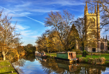 Hungerford-church-and-boats