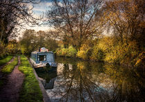 An Autumn Afternoon At Hungerford by Ian Lewis