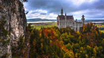 Schloss Neuschwanstein im Herbst von Klaus Tetzner