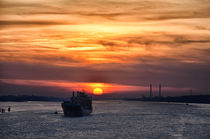 Sonnenuntergang auf der Elbe by Iris Heuer