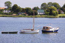 Boote vor dem Hafen der Insel Poel. von fischbeck