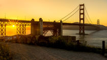 Golden Gate Brücke zu Sonnenuntergang by Klaus Tetzner
