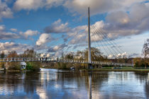 Footbridge Over The Thames At Reading by Ian Lewis