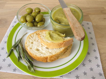 Img-2012-olivenmarmelade-baguette