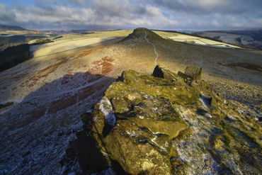Crook-hill-in-winter-bamford-the-peak-district-england-4