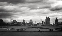 View of London von Daria Mladenovic