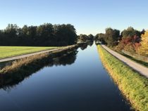 Alter Kanal im Herbst - Ruhe - Kraft by Stefan Wehmeyer