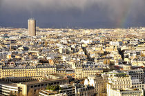 Paris Altstadt von Eiffellturm gesehen by ivica-troskot
