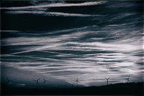 Silhouetten von Windrädern  by Bastian  Kienitz