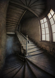 Abandoned staircase by Jarek Blaminsky