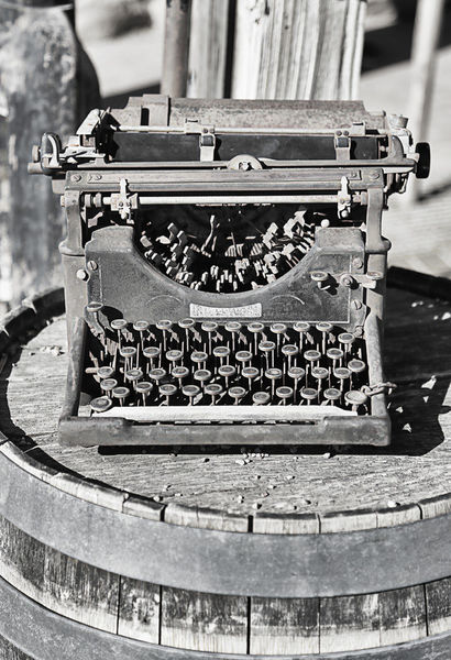 Old-typewriter