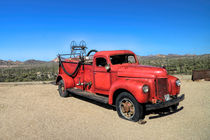 Desert Fire Truck by Elisabeth  Lucas