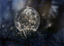 Ball of frozen pattern by Jarek Blaminsky