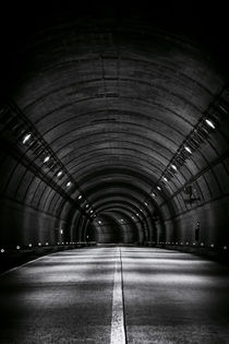 Tunnel Road von tastefuldesigns