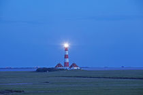 Leuchtturm Westerheversand in der blauen Stunde von Olaf Schulz