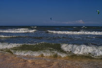 kite surfing in the Gulf Mui Ne by mnwind