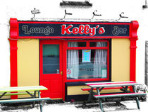 Kelly's Pub, Lecarrow, Ireland by Christoph Stempel