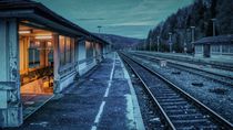 Bahnsteig 5 by Kilian Schloemp